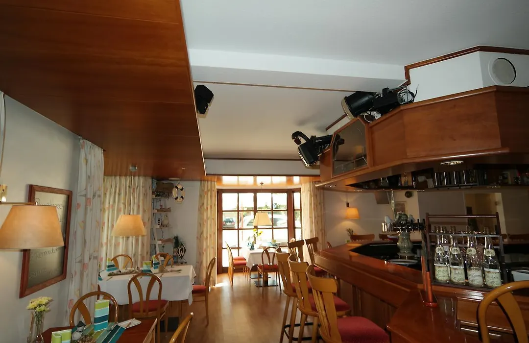 Hotel Lindas-1